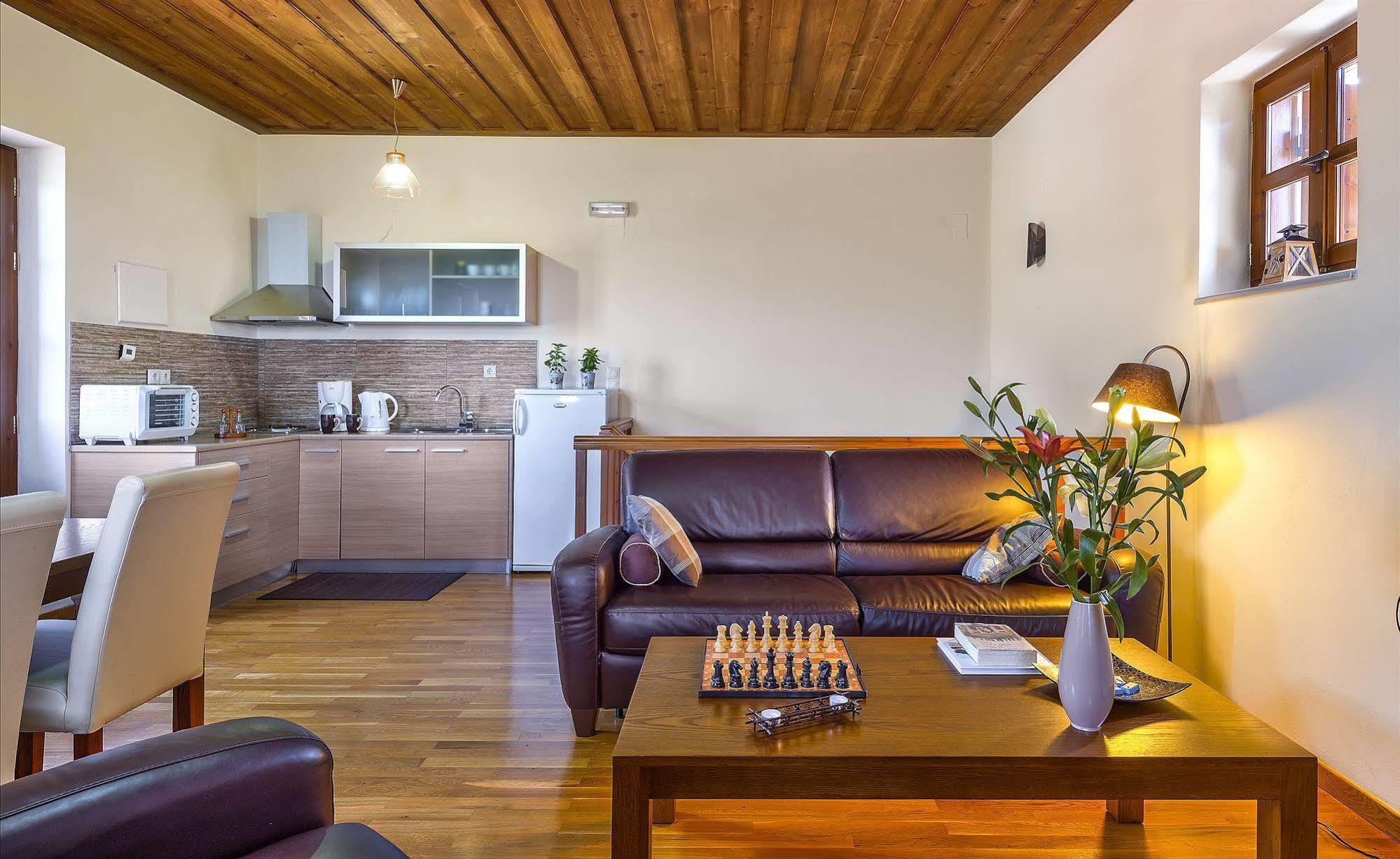 Apirathes Residence Ζούρβα Εξωτερικό φωτογραφία